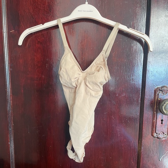 Seamless sculpt bodysuit S/M - Picture 2 of 3